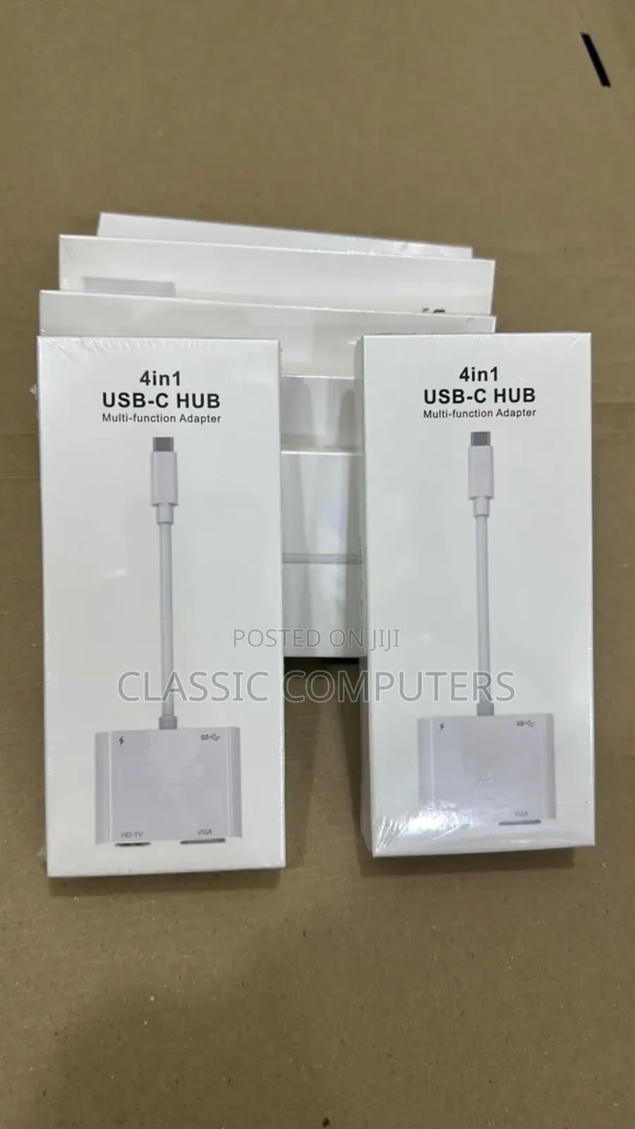 *USB C Hub 4 in 1