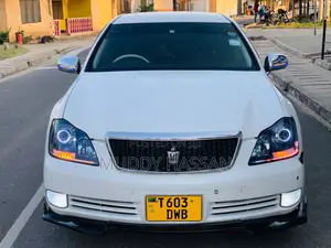 Toyota Crown 2006 White