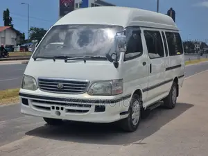 Toyota HiAce 2002 White