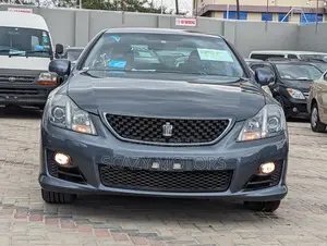 Toyota Crown 2010 Gray
