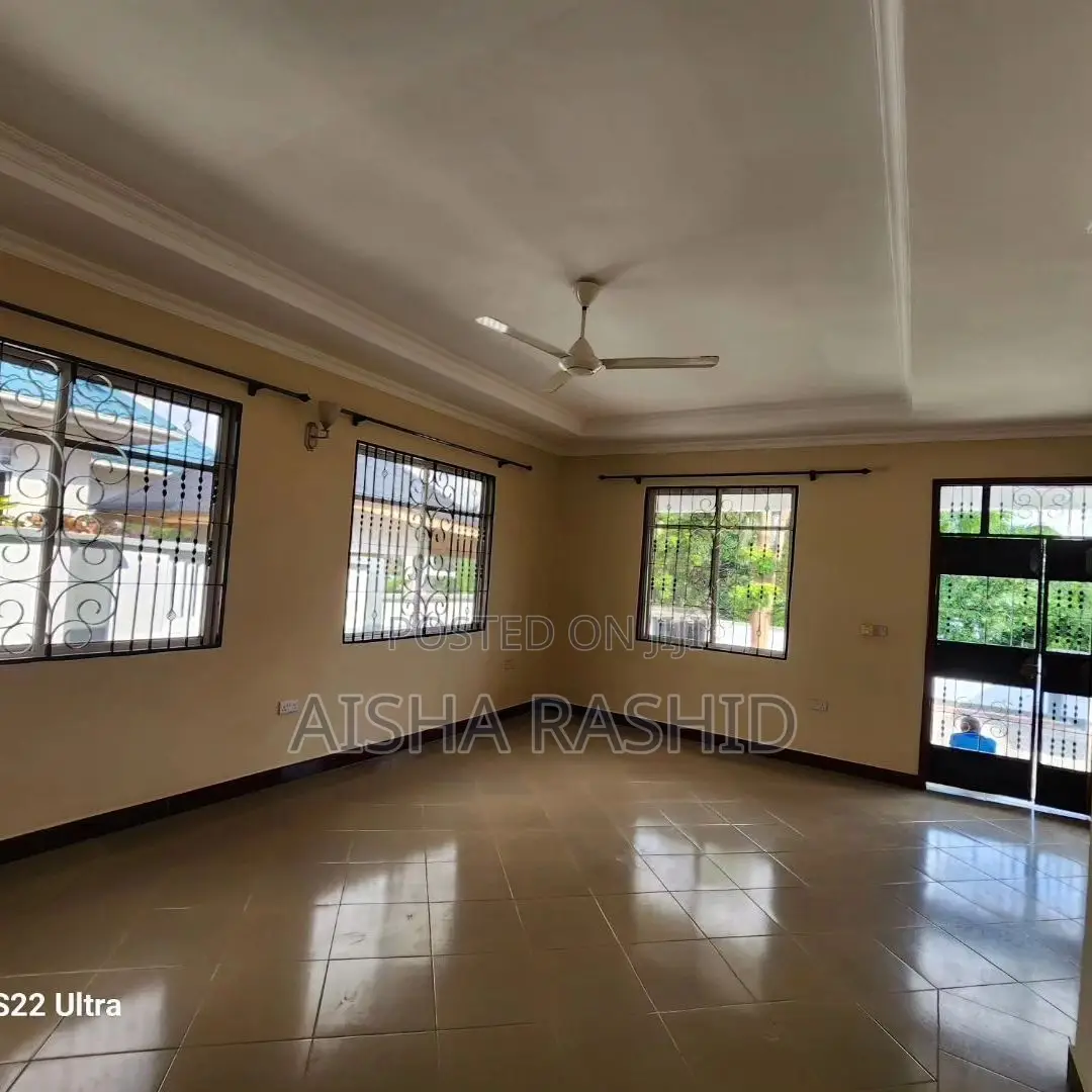 4bdrm House in Goba for sale