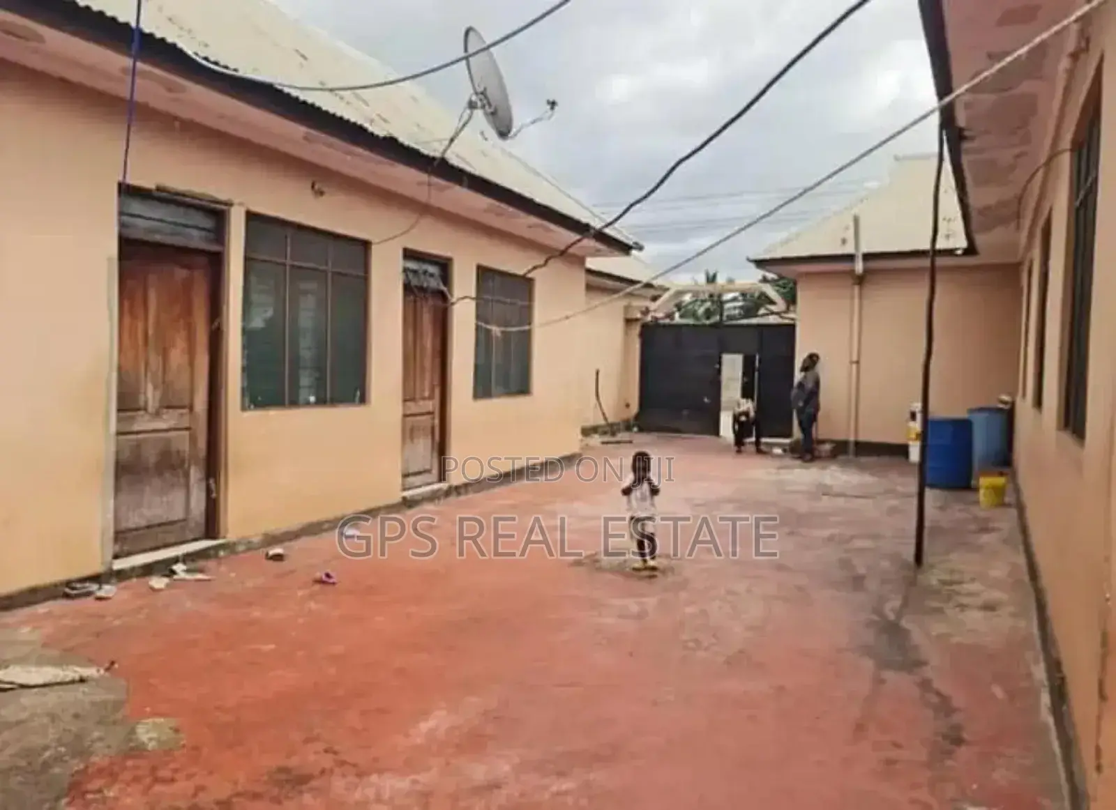 11bdrm House in Mbagala Zackiem, Temeke for sale