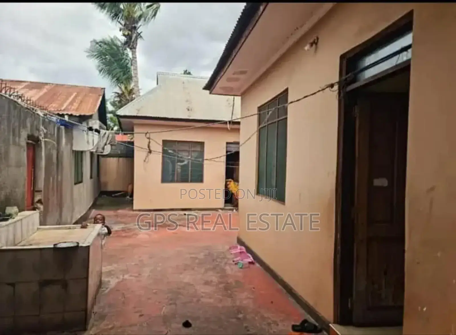 11bdrm House in Mbagala Zackiem, Temeke for sale
