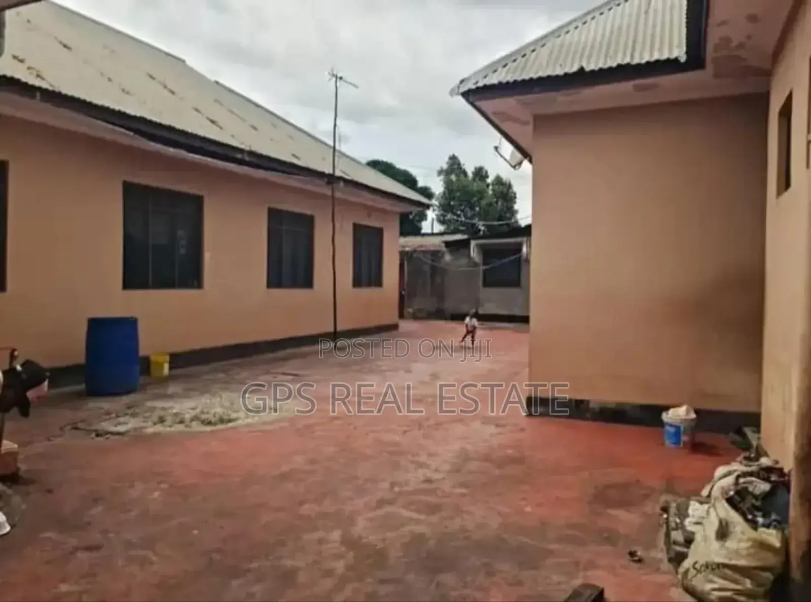 11bdrm House in Mbagala Zackiem, Temeke for sale