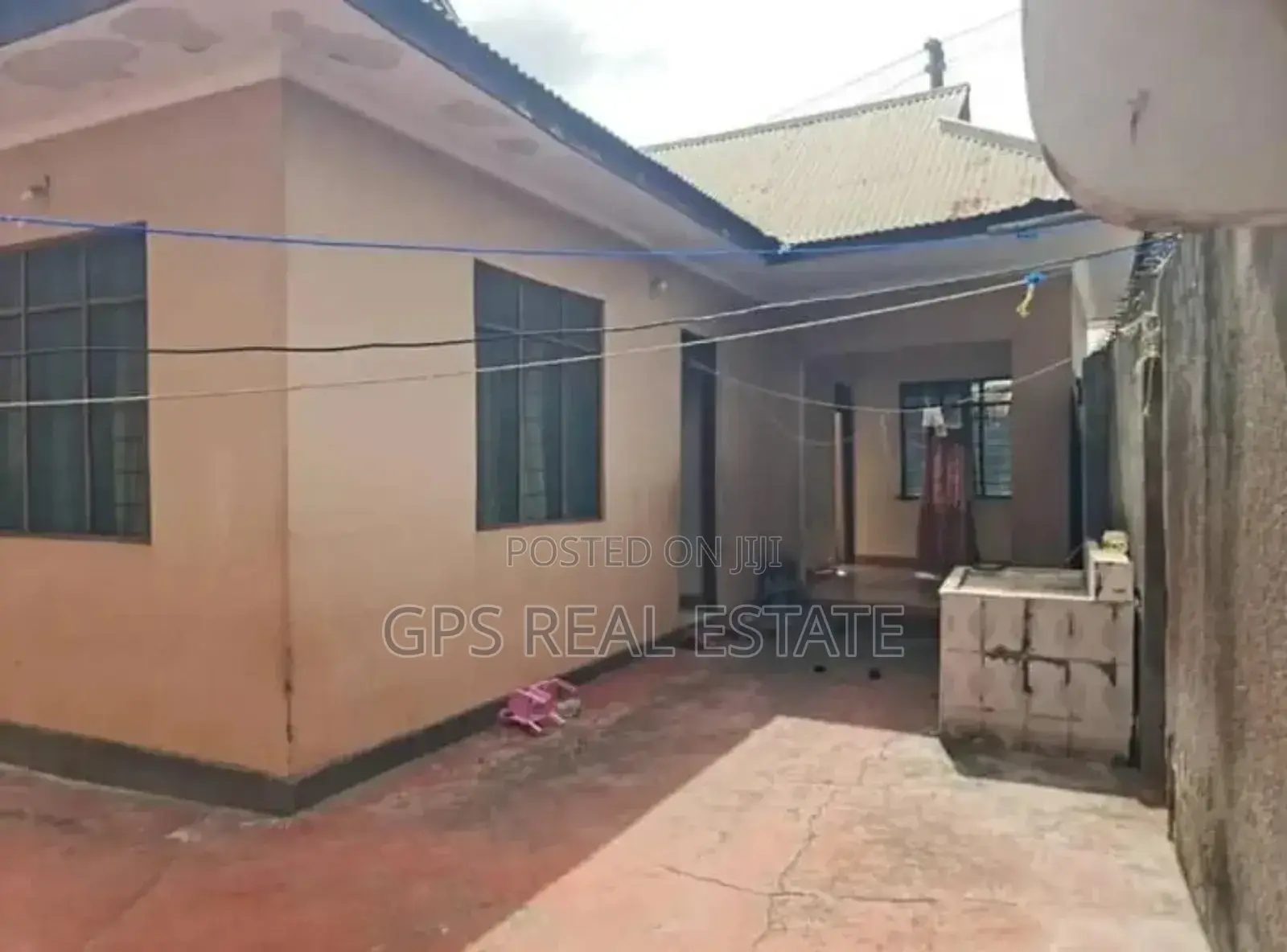 11bdrm House in Mbagala Zackiem, Temeke for sale