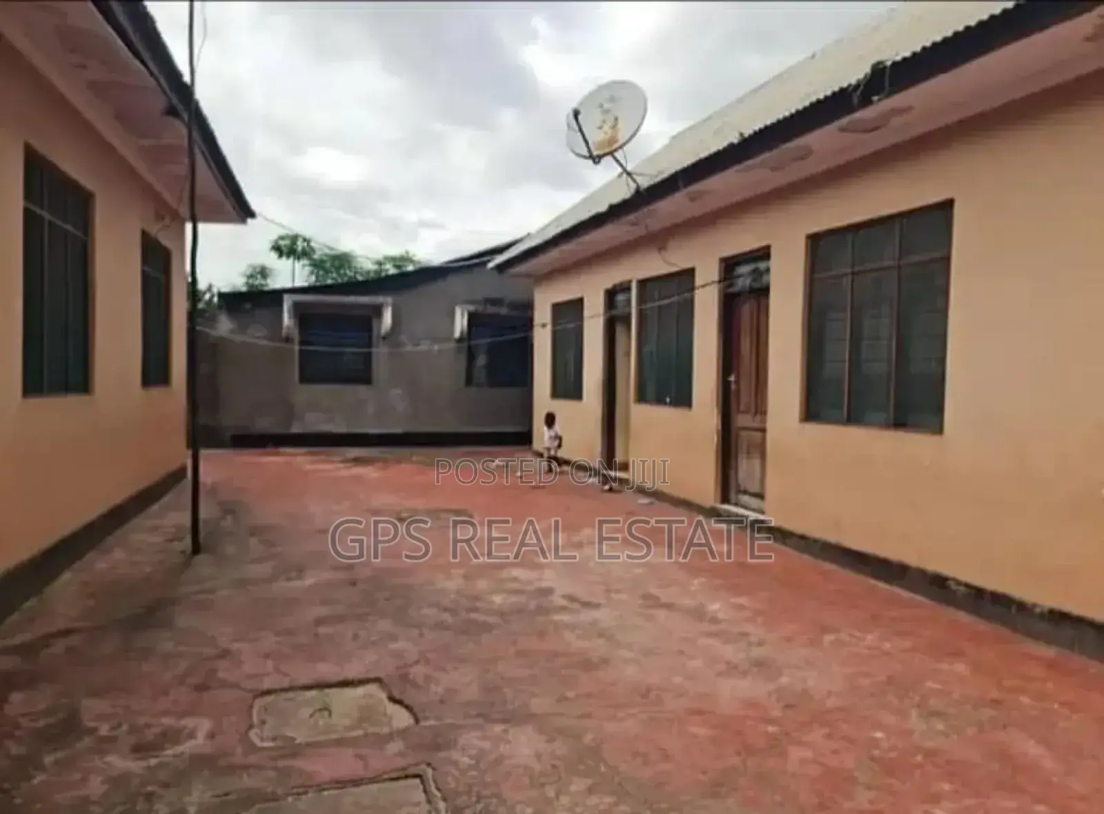 11bdrm House in Mbagala Zackiem, Temeke for sale