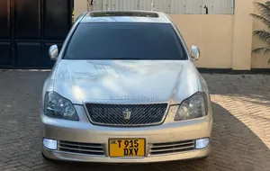 Toyota Crown Royale 2005 Silver