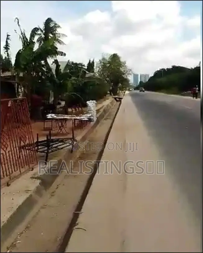 Kigamboni: Main Road Side Plot for Commetial and Residential