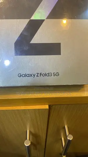 New Samsung Galaxy Z Fold 3 256 GB Black