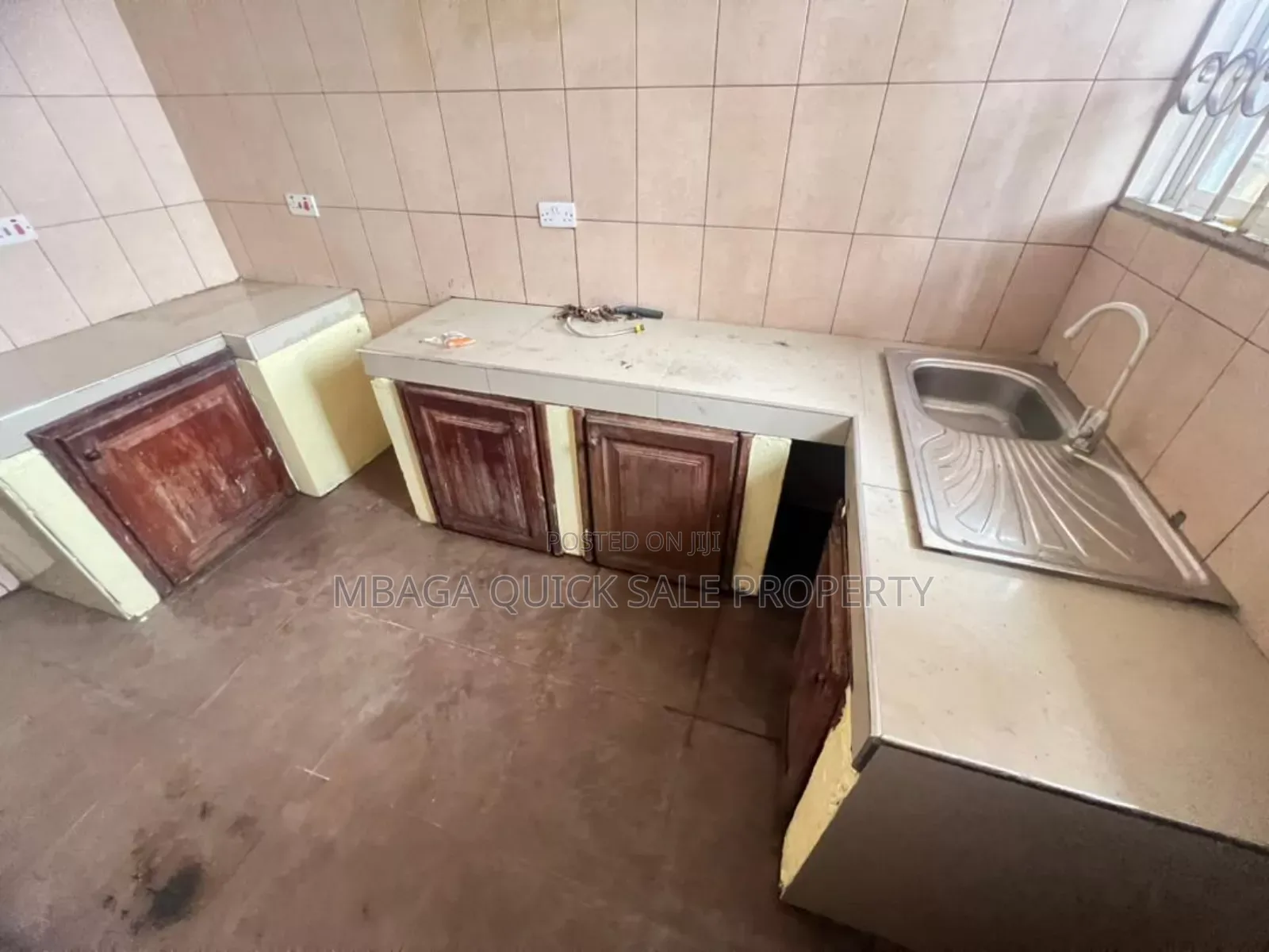 3bdrm Apartment in Kijitonyamaa Hecko for sale