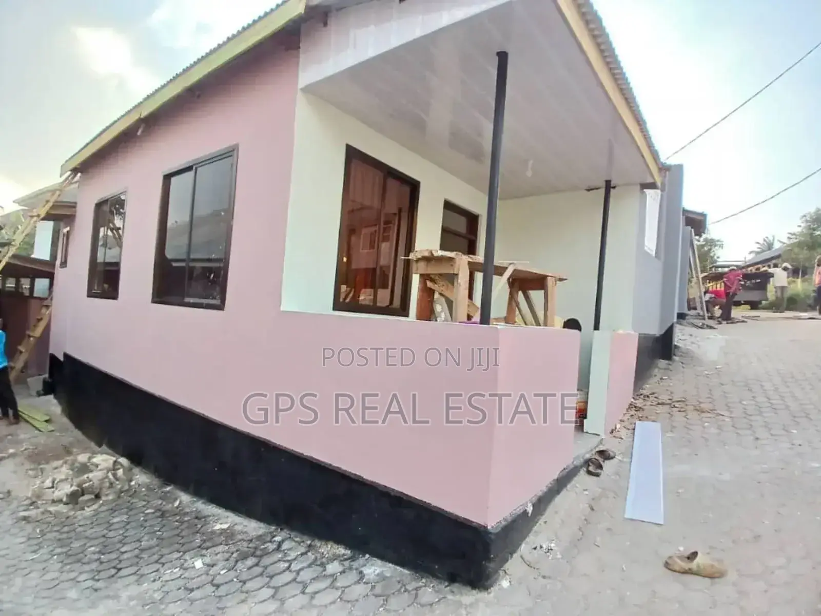 8bdrm House in Mbezi Mwisho Upande, Kinondoni for sale