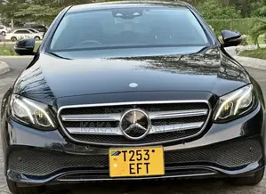 Mercedes-Benz E200 2017 Black