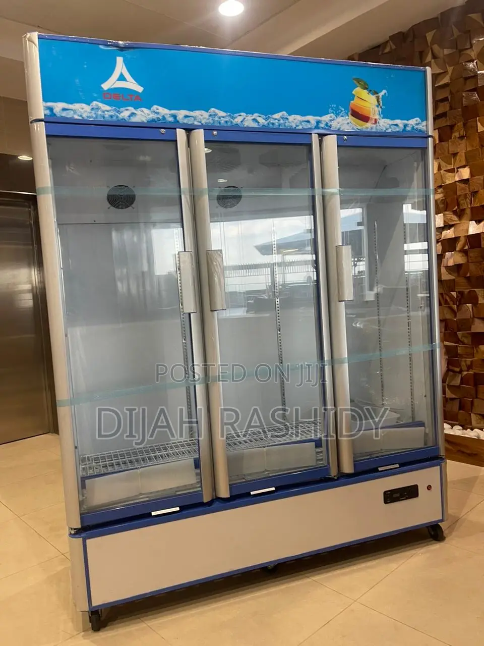 Fridge Showcase Milango Mitatu Delta