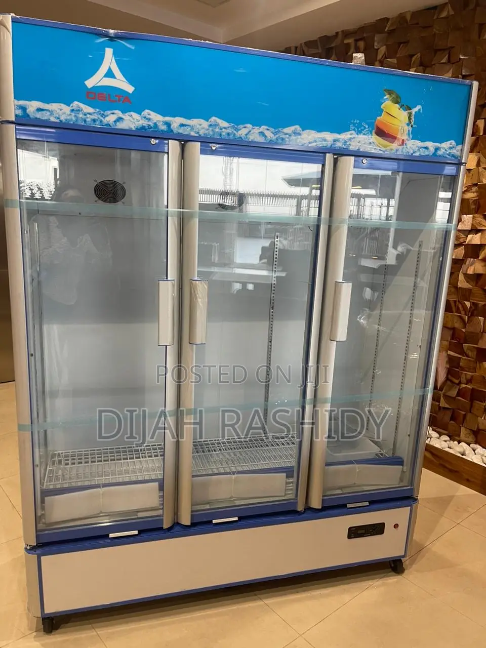 Fridge Showcase Milango Mitatu Delta