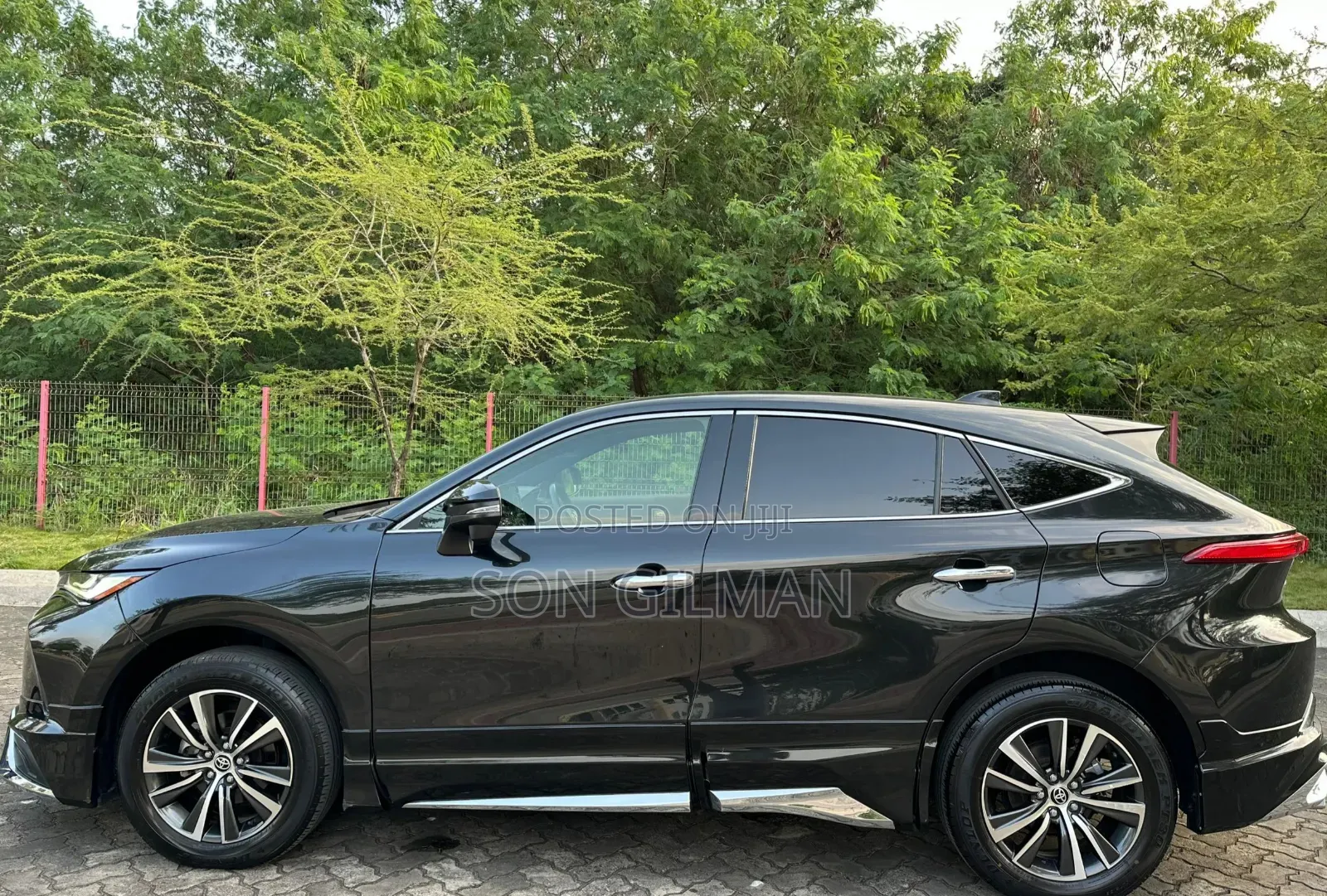 Toyota Harrier 2022 Black