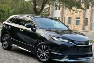 Toyota Harrier 2022 Black