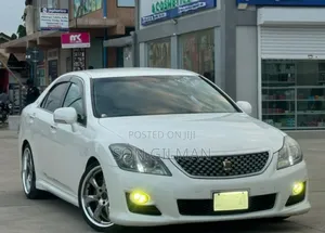 Toyota Crown 2009 Pearl