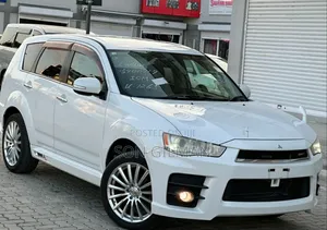 Mitsubishi Outlander 2011 Pearl