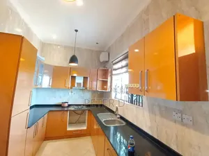 8bdrm Apartment in Kimara for rent
