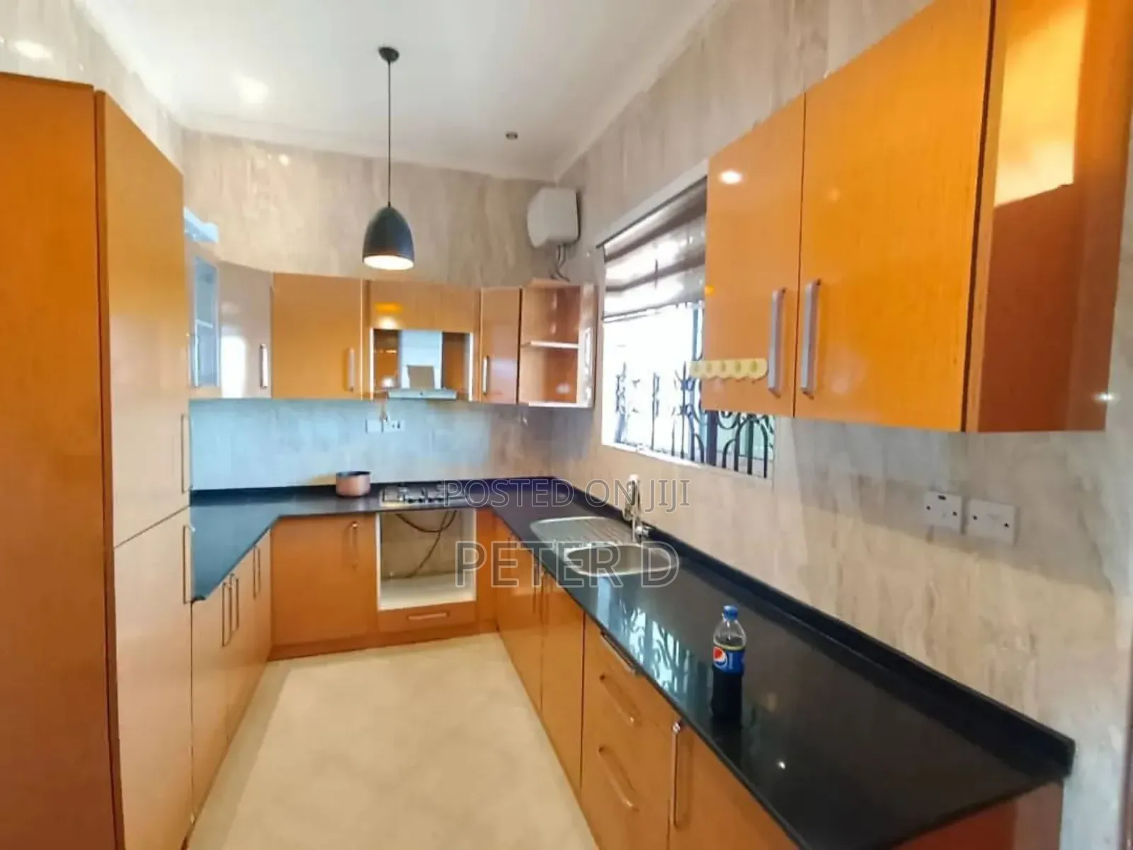 8bdrm Apartment in Kimara for rent