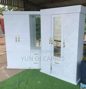 Kabati Milango Mitatu