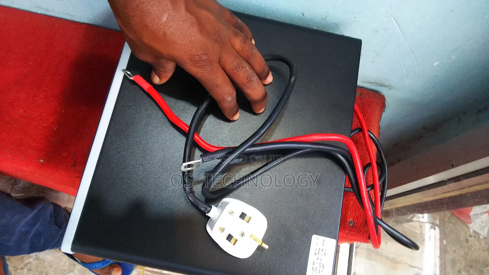 4 in 1 Original STEPS Inverter Charager 1100W Pk 2200W Pure