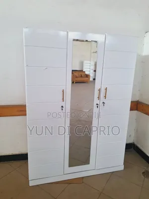 Kabati Milango Mitatu
