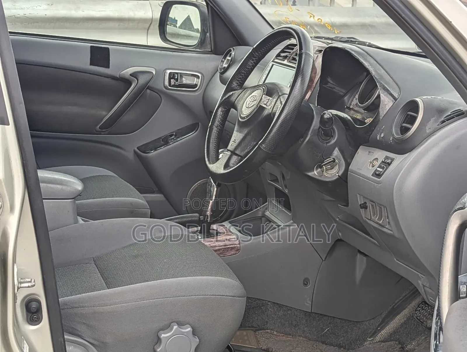 Toyota RAV4 Automatic 2003 Gold