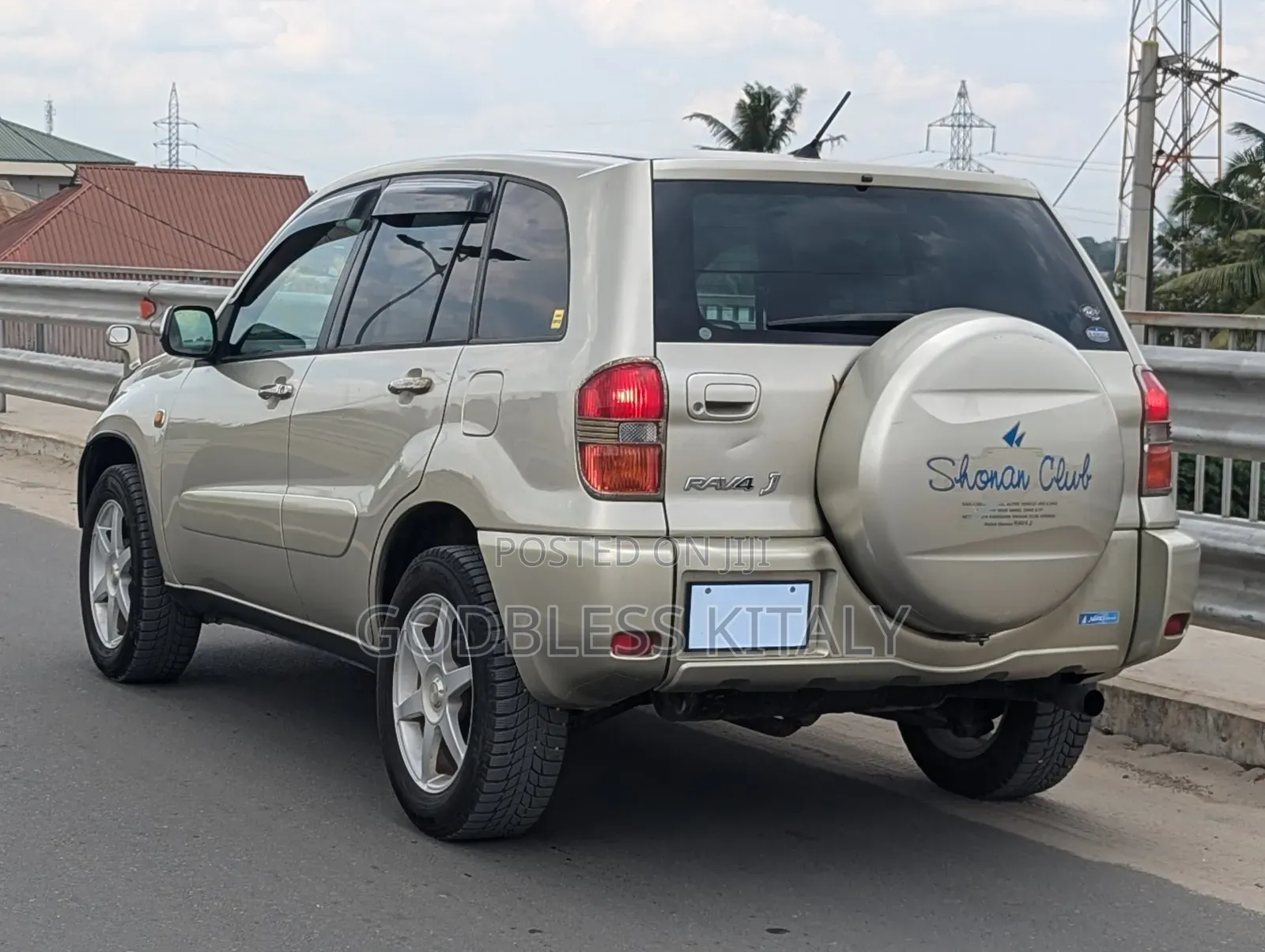 Toyota RAV4 Automatic 2003 Gold
