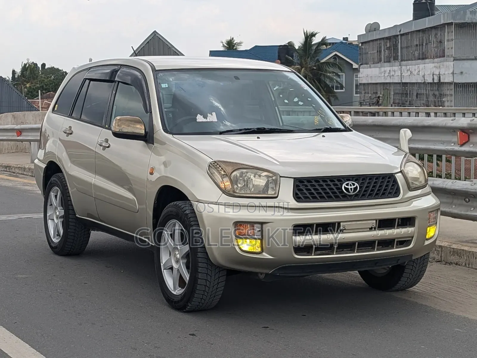 Toyota RAV4 Automatic 2003 Gold