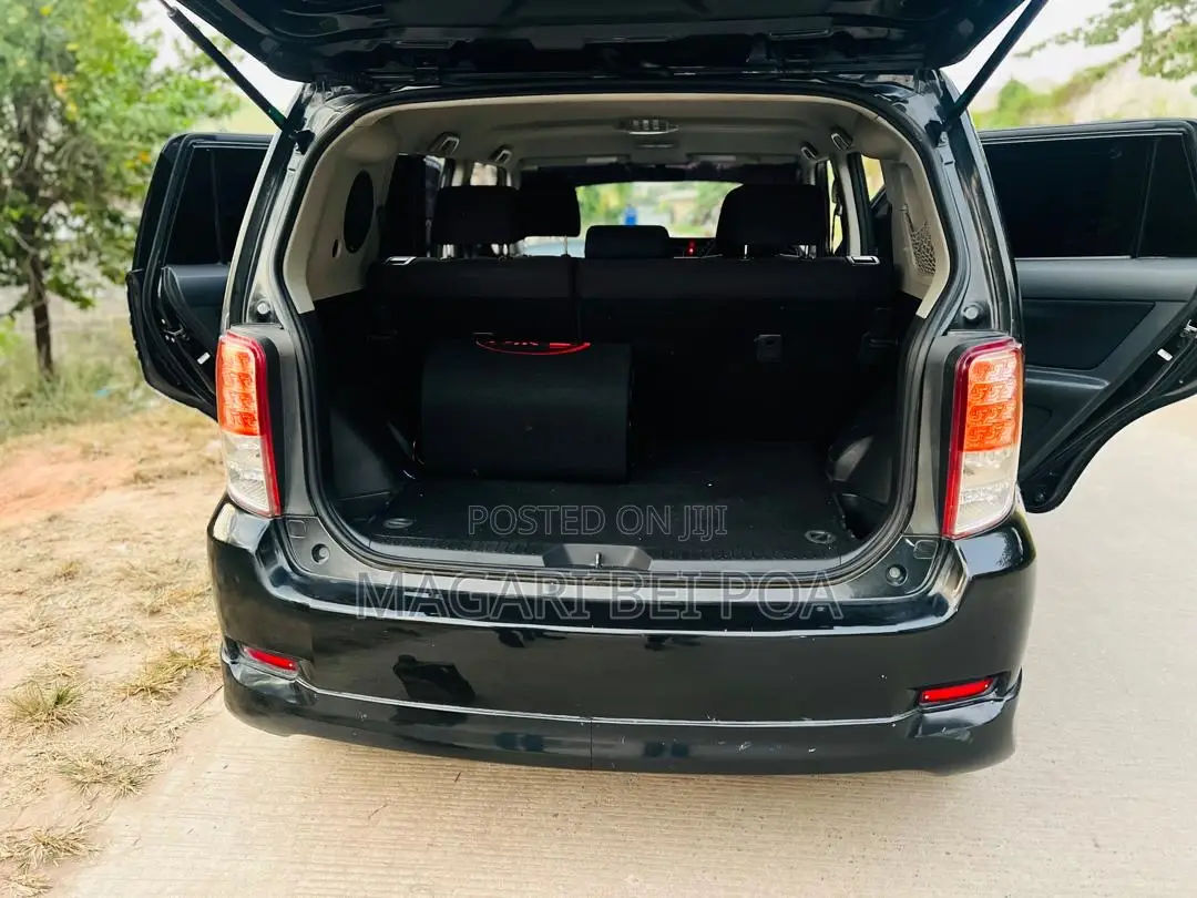 Toyota Rumion 1.5 FWD 2021 Black