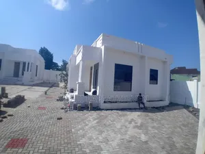 2bdrm Apartment in Dalalipapaatzseven, Bunju for rent