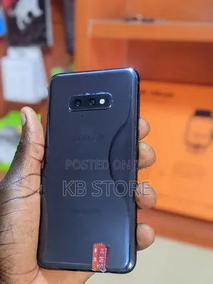 Samsung Galaxy S10e 128 GB Black