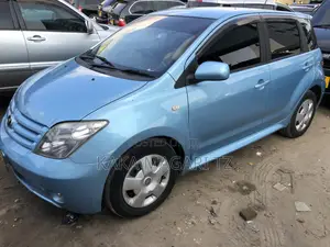 Toyota IST 2005 Blue