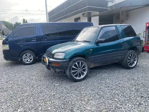 Toyota RAV4 1999 Green