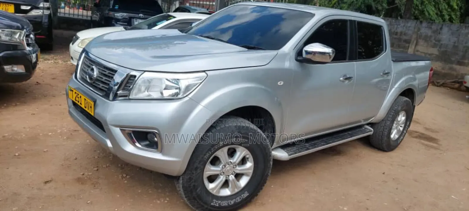Nissan Navara 2020 Silver