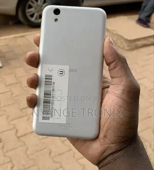 Sharp Aquos Sense SHV40 32 GB White
