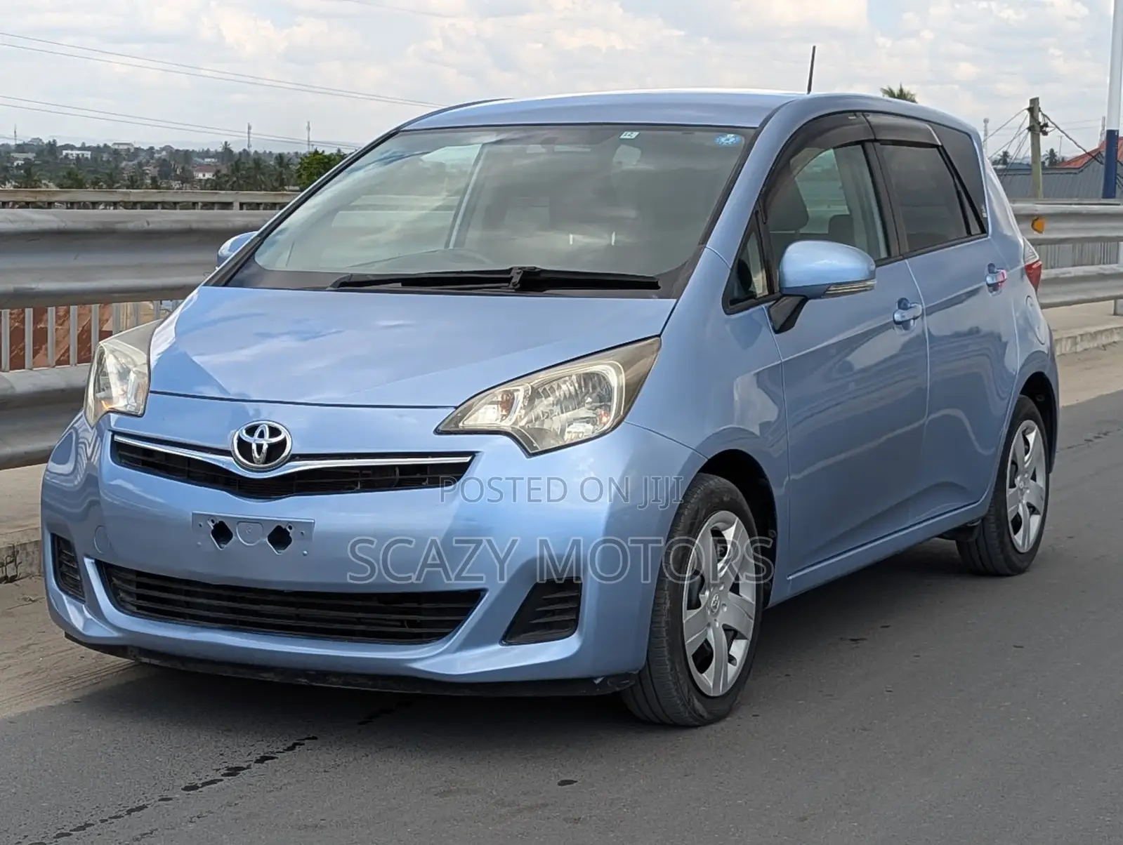 Toyota Ractis 2014 Blue