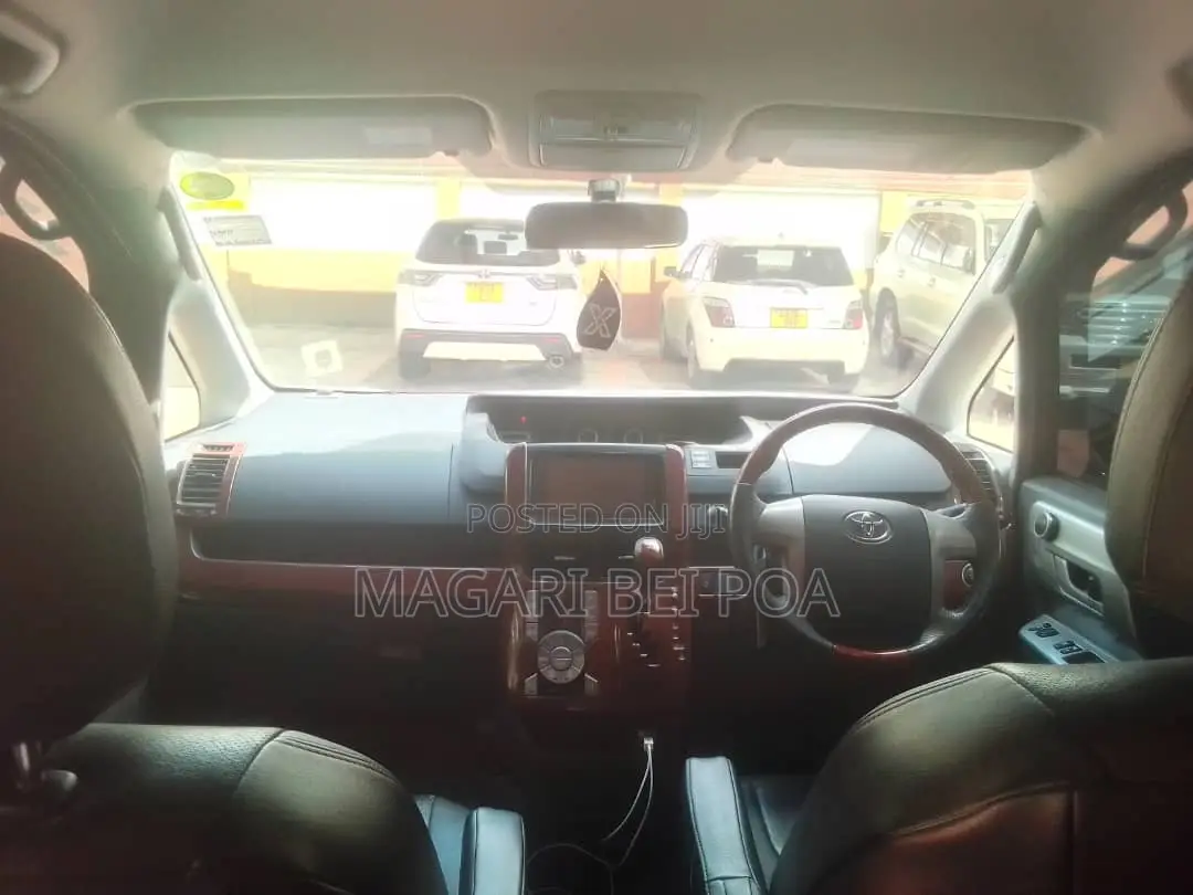 Toyota Noah 2008 Black