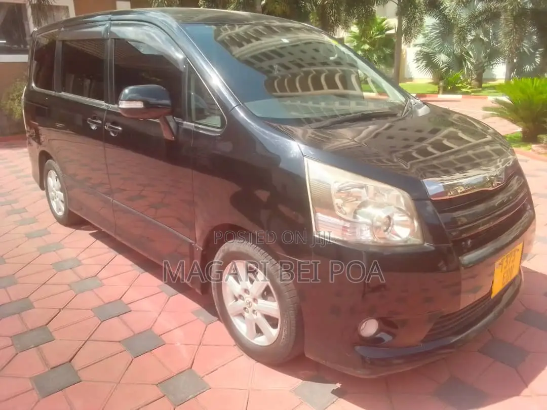 Toyota Noah 2008 Black
