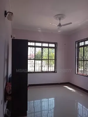 4bdrm House in Ununio Beach, Bunju for rent