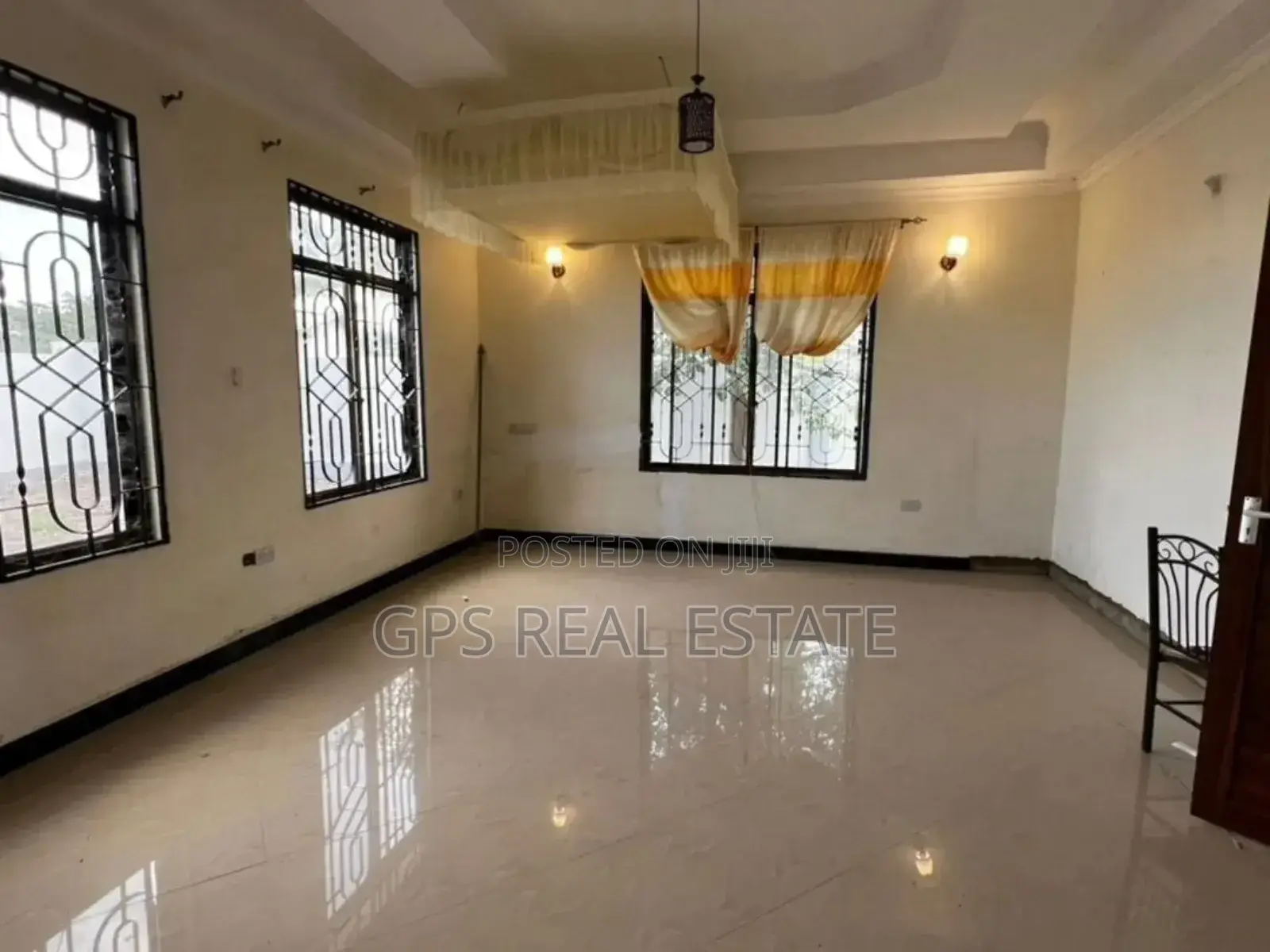 4bdrm House in Mbweni Kiembeni, Kinondoni for sale