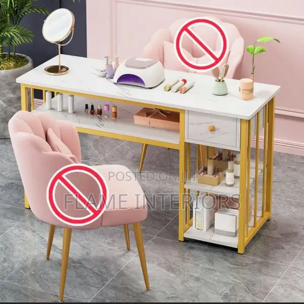 Manicure Table