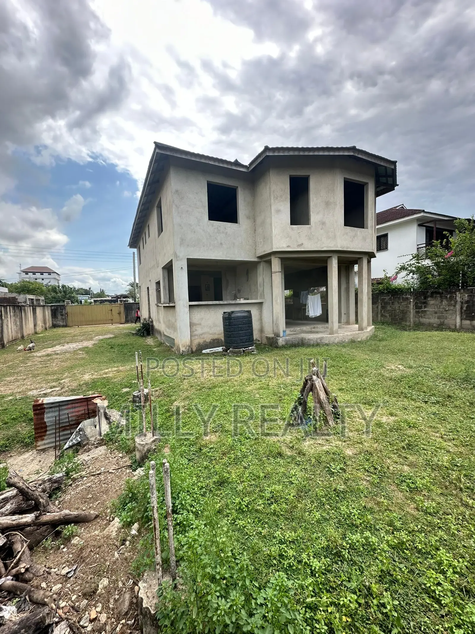 5bdrm House in Mbezi Beach Africana, Kinondoni for sale