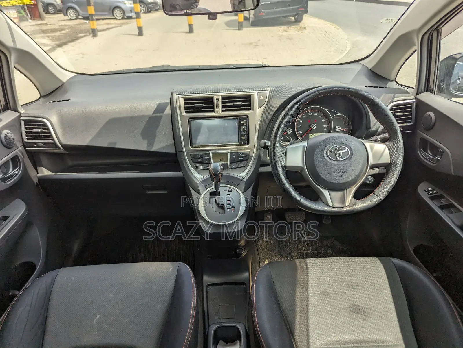 Toyota Ractis 2010 Black