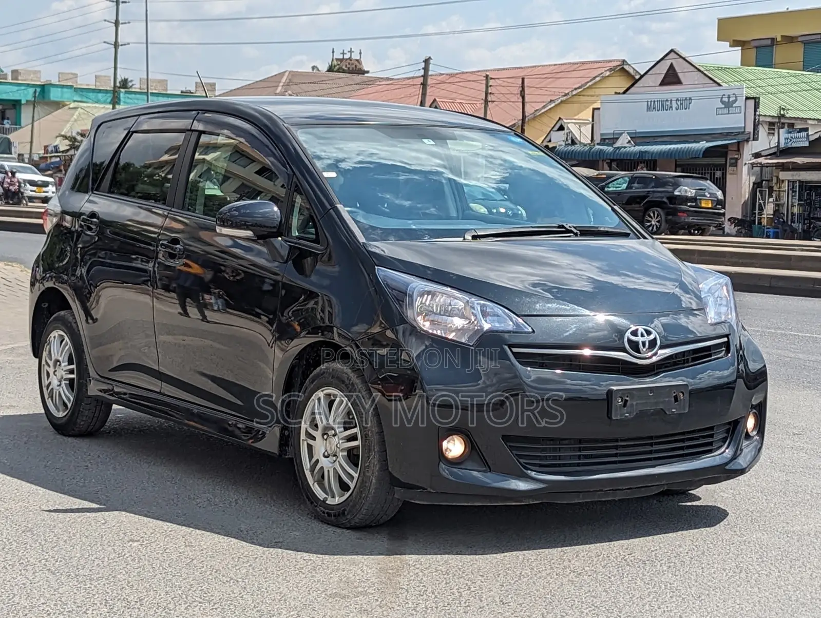Toyota Ractis 2010 Black