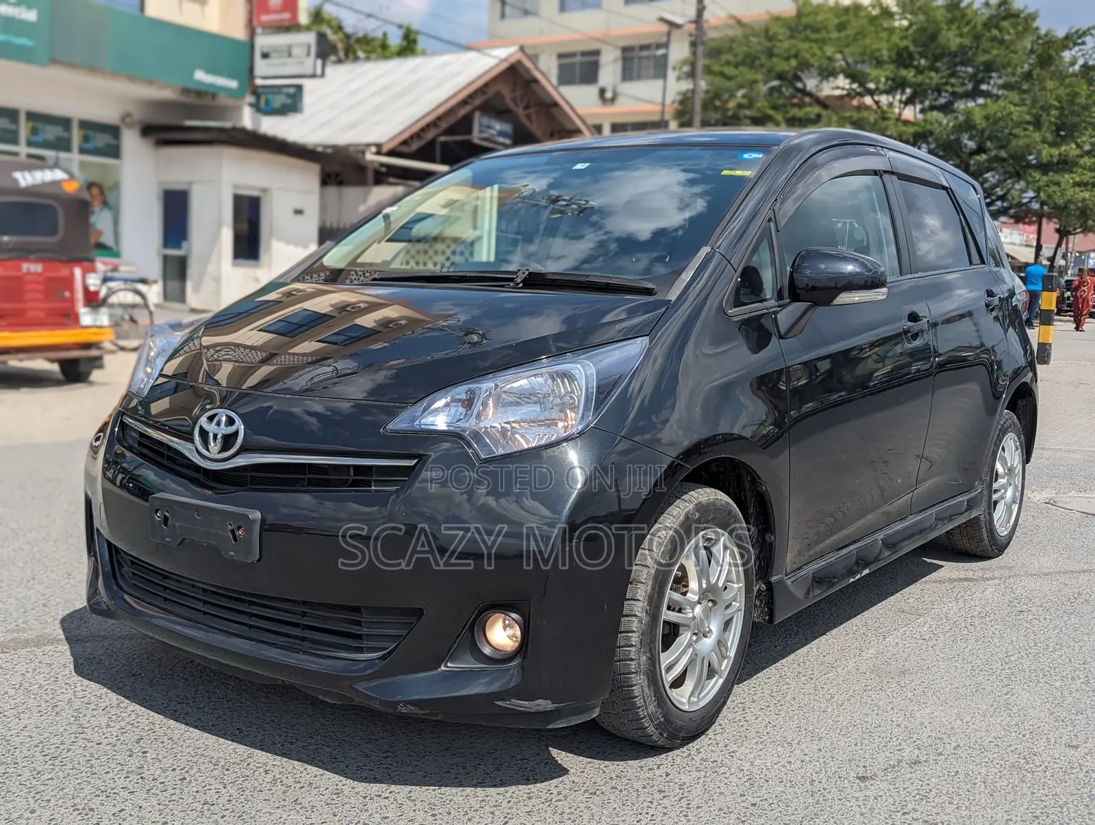 Toyota Ractis 2010 Black