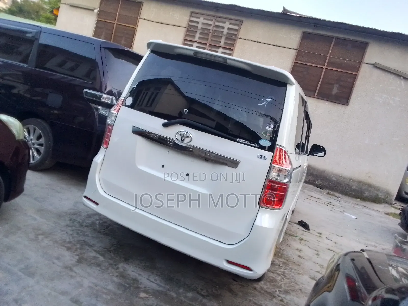 Toyota Noah 2008 Silver