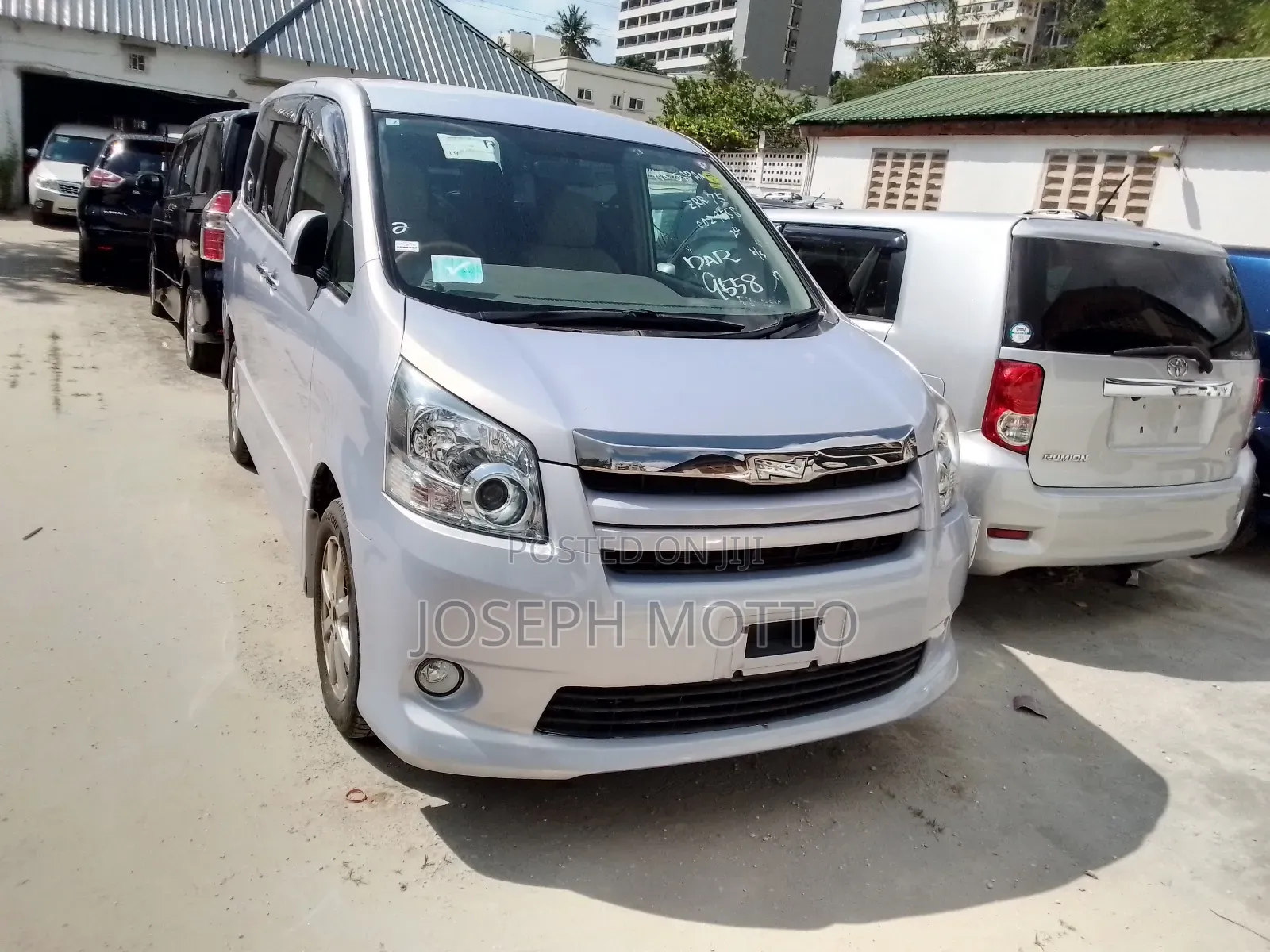 Toyota Noah 2008 Silver
