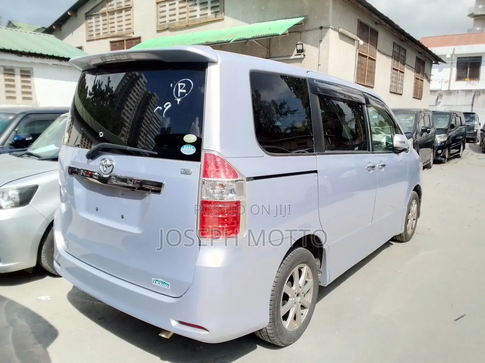 Toyota Noah 2008 Silver